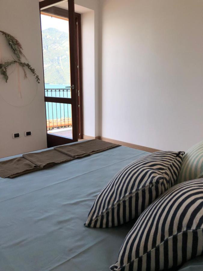 Al Porticciolo - Casa Vacanze Marone Exterior foto